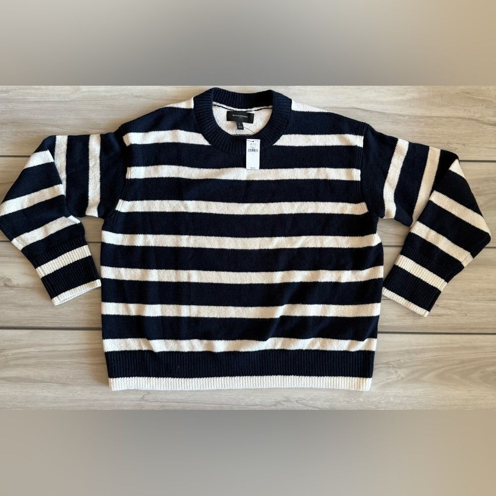Banana Republic Navy and White Striped Sweater Large NWT